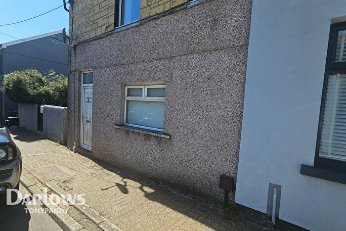 1 Bedroom End Of Terrace House For Sale In High Street, Gilfach Goch, CF39