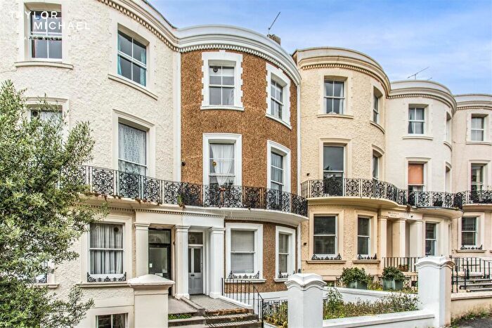 2 Bedroom Flat To Rent In Brunswick Road, Hove, BN3