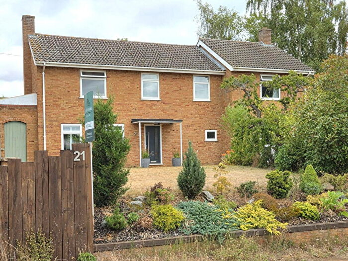 5 Bedroom Detached House For Sale In Station Road, Gamlingay, SG19