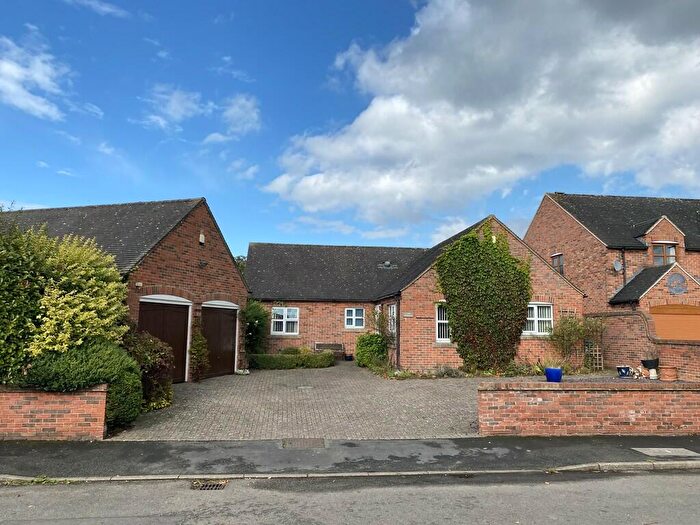 3 Bedroom Detached Bungalow For Sale In Outwoods Lane, Anslow, DE13