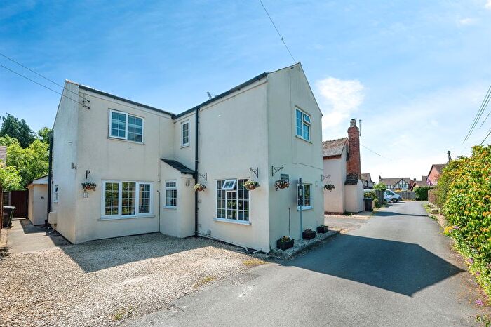 3 Bedroom Detached House For Sale In O'keys Lane, Fernhill Heath, Worcester, WR3