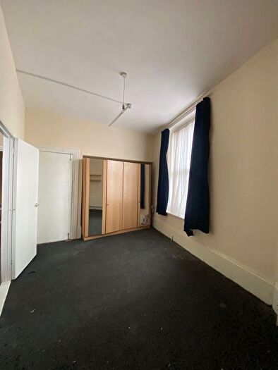 1 Bedroom Flat To Rent In One Bed Flat To Let, Willesden Lane, London, NW6