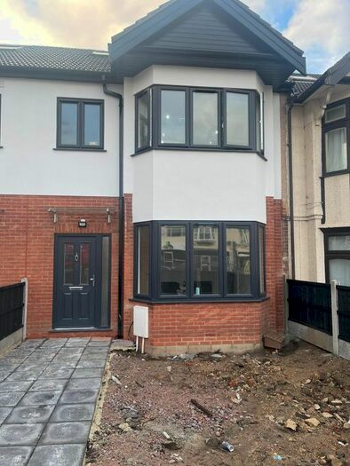 4 Bedroom Terraced House To Rent In Eastern Avenue, Ilford, IG4