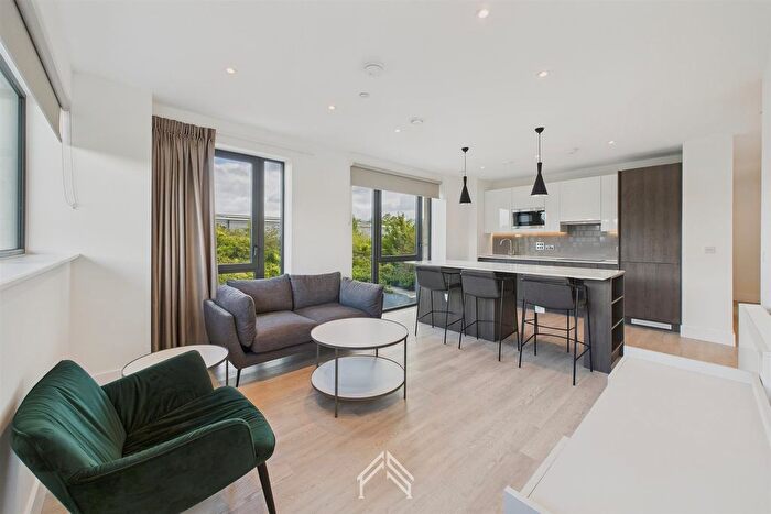 2 Bedroom Flat To Rent In Alder Gate, Watford, WD18