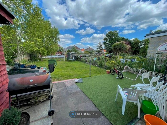 3 Bedroom Semi-Detached House To Rent In Kenilworth Avenue, Romford, RM3