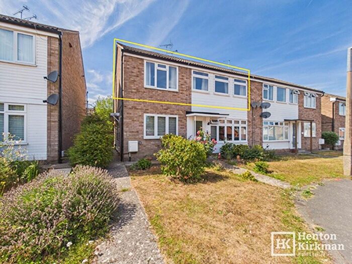 2 Bedroom Maisonette For Sale In Dukes Farm Road, Billericay, Essex, CM12
