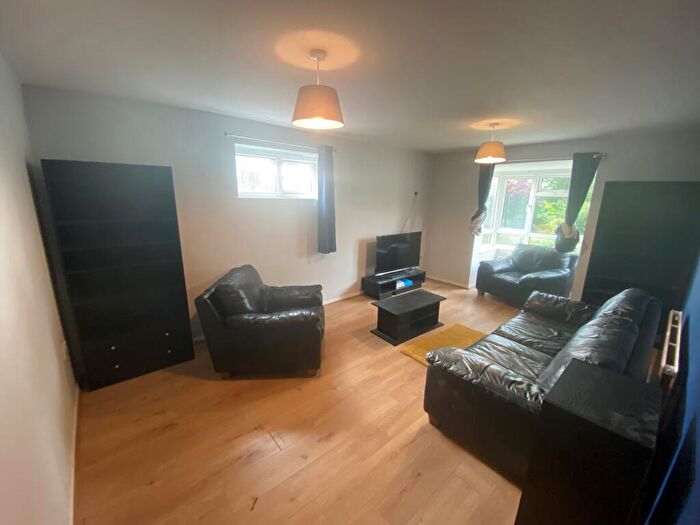 2 Bedroom Flat To Rent In Cobden Street, Derby, DE22
