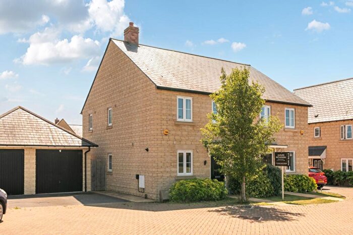 3 Bedroom Semi-Detached House For Sale In Empire Drive, Carterton, Oxfordshire, OX18