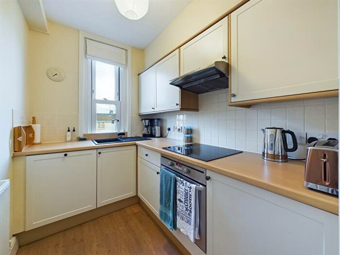 2 Bedroom Apartment For Sale In Vicarage Road, Cromer, NR27