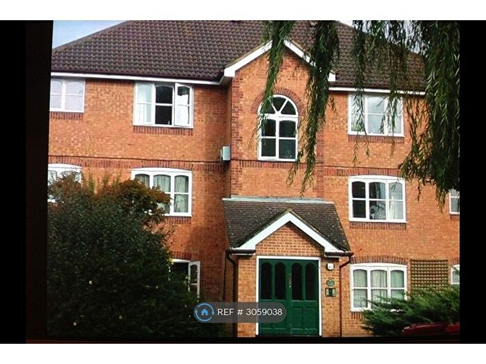 1 Bedroom Flat To Rent In Worcester Gardens, Slough, SL1