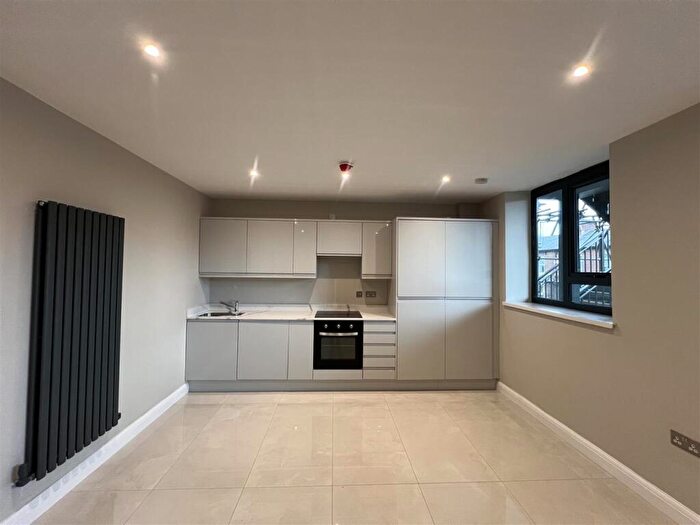 1 Bedroom Apartment To Rent In Carrwood House, Shaw Heath, Stockport, SK2