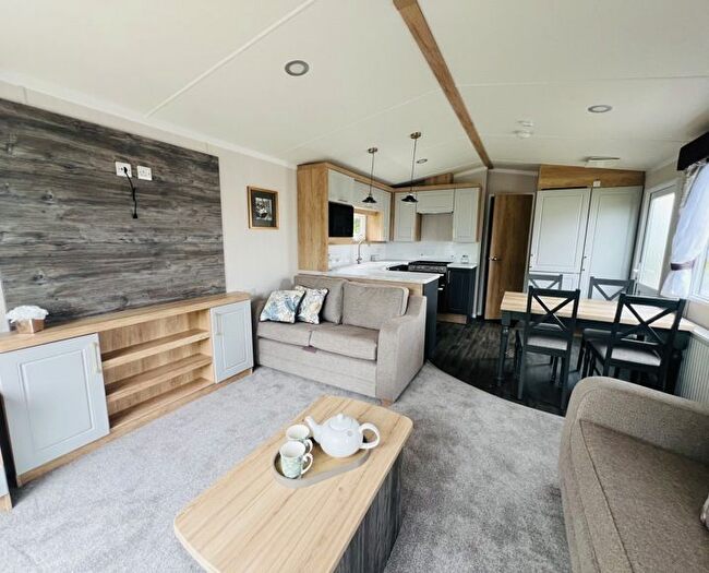 2 Bedroom Mobile/park Home For Sale In School Road, Coldingham, Eyemouth, TD14