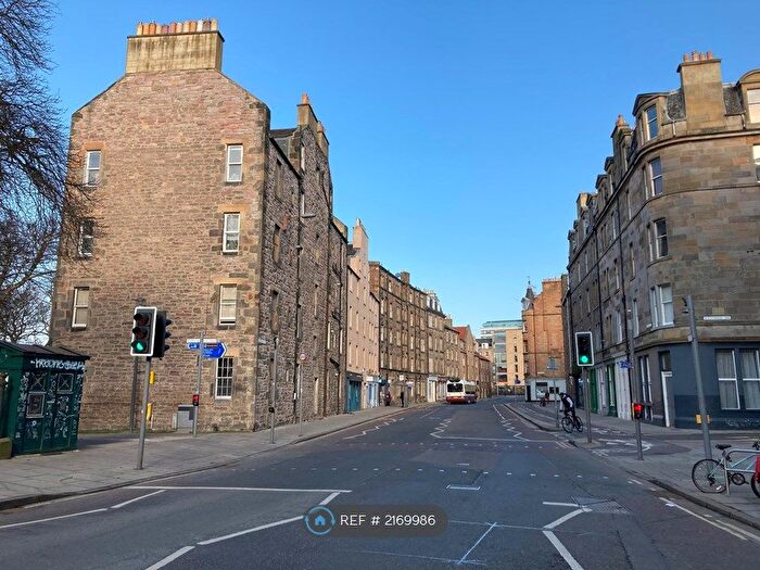 2 Bedroom Flat To Rent In Buccleuch Street, Edinburgh, EH8