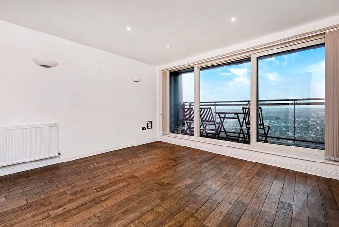 2 Bedroom Flat To Rent In Mapleton Road, Wandsworth, SW18