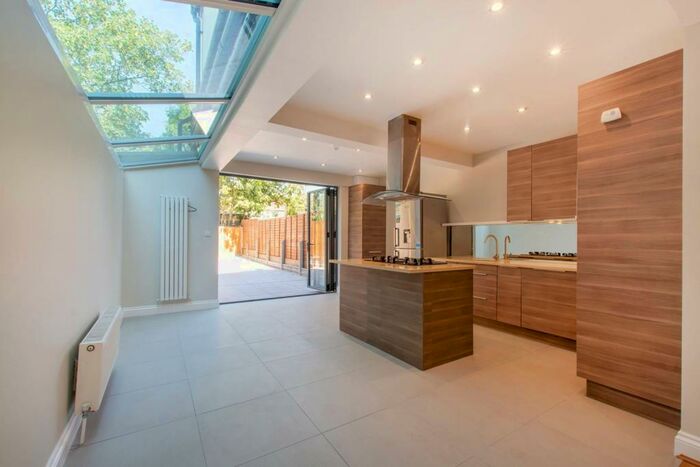 5 Bedroom Terraced House To Rent In Greenside Road, Croydon, CR0