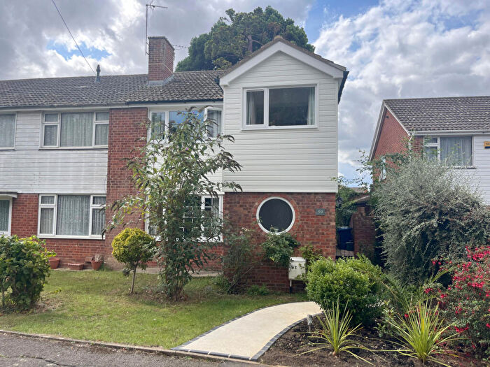 3 Bedroom Semi-Detached House For Sale In Churchill Grove, Newtown, Tewkesbury, GL20