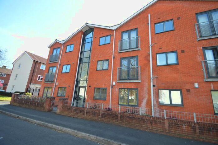 2 Bedroom Flat To Rent In Loxford Street, Manchester, M15