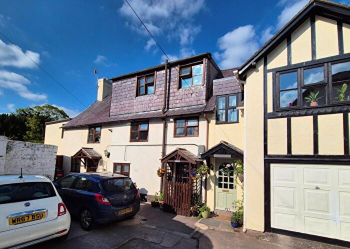 3 Bedroom Terraced House For Sale In St. Peters Square, Ruthin, LL15
