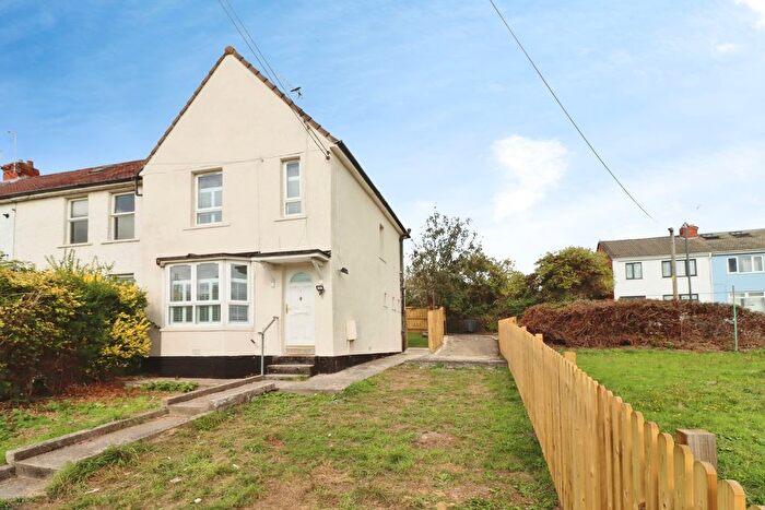 2 Bedroom End Terrace House For Sale In Syston Way, Kingswood, Bristol, BS15