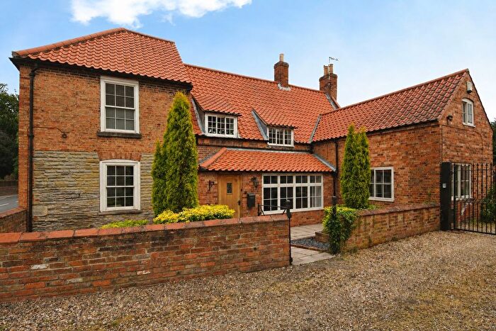 4 Bedroom Detached House For Sale In High Street, Collingham, Newark, NG23