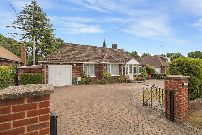 4 Bedroom Bungalow For Sale In Seymour Plain, Marlow, SL7
