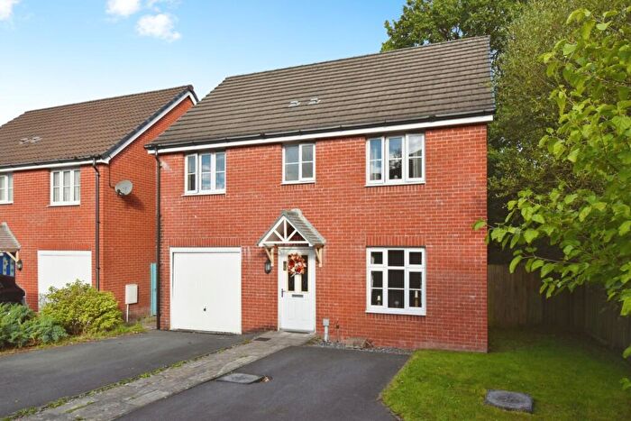 4 Bedroom Detached House For Sale In Dol Y Dderwen, Ammanford, Carmarthenshire, SA18
