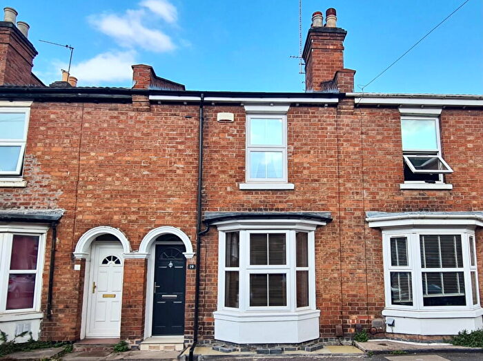 2 Bedroom Terraced House For Sale In Clapham Terrace, Leamington Spa, Warwickshire, CV31
