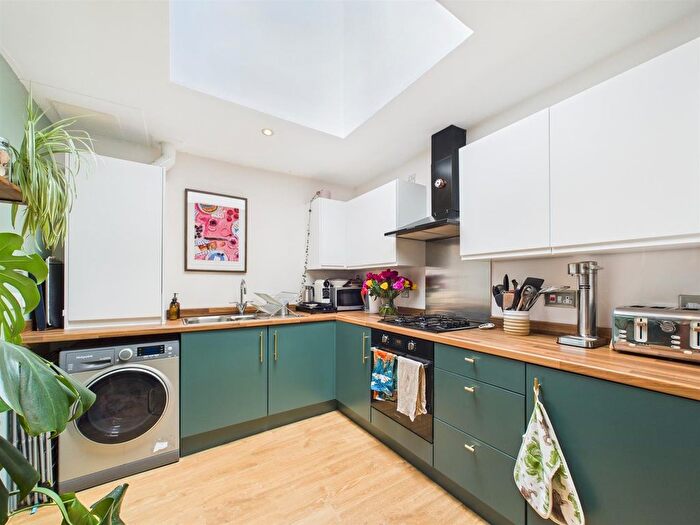 2 Bedroom Flat For Sale In Willowgate Buildings, - Cow Vennel, Perth, PH2