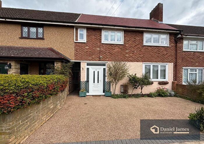 2 Bedroom Terraced House For Sale In Hood Walk, Romford, RM7