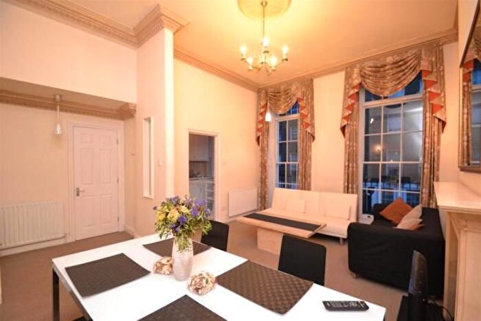 1 Bedroom Flat To Rent In York Street, Marylebone, W1U