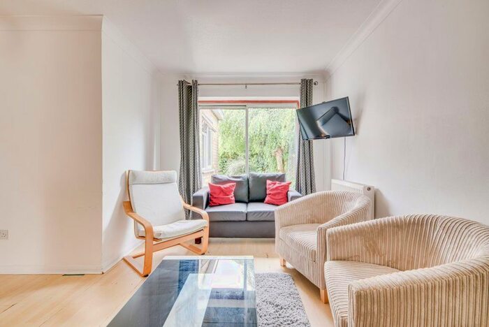 1 Bedroom Property To Rent In St. Michaels Place, Canterbury, CT2