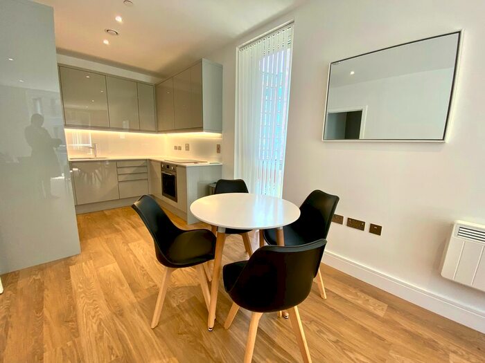 2 Bedroom Flat To Rent In Hurst Street, Birmingham, B5