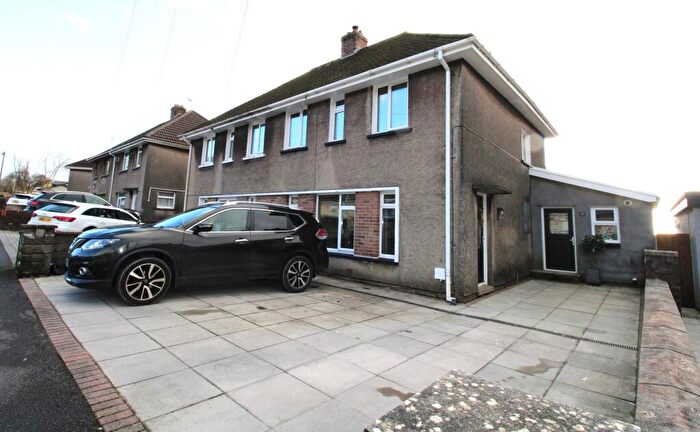 3 Bedroom Semi Detached House For Sale In Queen Street, Brynmenyn, Bridgend, Bridgend County., CF32