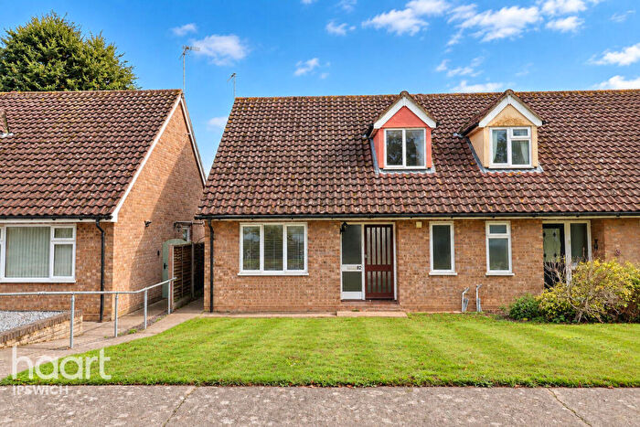 3 Bedroom Semi-Detached House For Sale In York Crescent, Ipswich, IP6