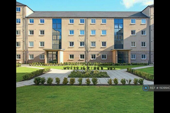 2 Bedroom Flat To Rent In Flaxmill Place, Edinburgh, EH6