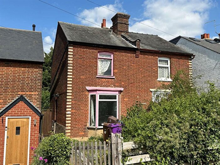 2 Bedroom Semi Detached House For Sale In Kershaws Hill, Hitchin, SG4