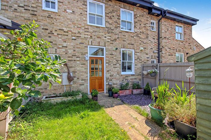 3 Bedroom Terraced House For Sale In High Street, Oakington, Cambridge, CB24