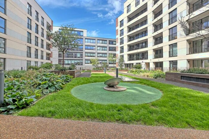 2 Bedroom Apartment To Rent In Gorsuch Place, Shoreditch, London, E2