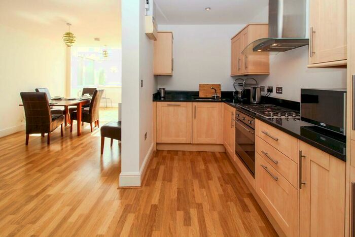 2 Bedroom House To Rent In Warwick Place, Leamington Spa, CV32