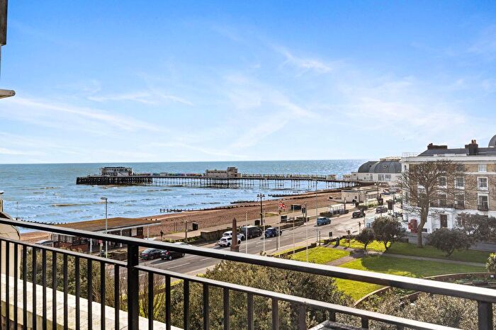 2 Bedroom Flat To Rent In Steyne Gardens, Worthing, BN11