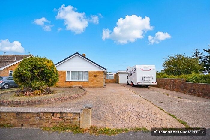 3 Bedroom Detached Bungalow For Sale In The Fairway, Dymchurch, TN29