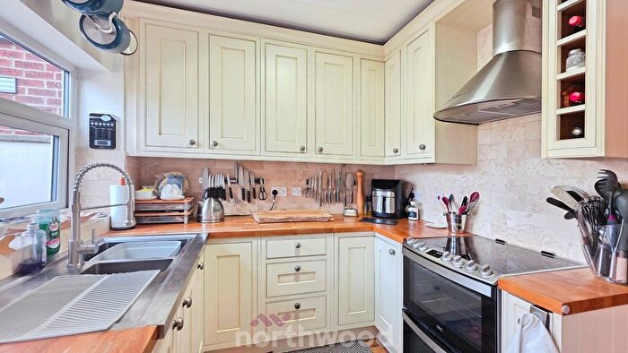 3 Bedroom Semi-detached House For Sale In Springwood Road, Scawthorpe, Doncaster, DN5