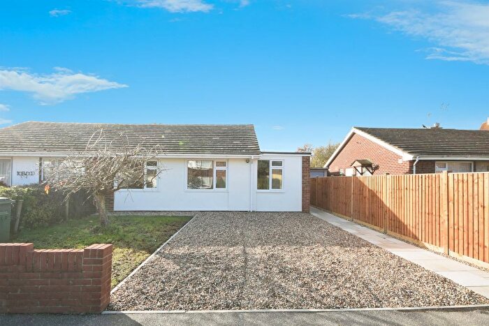 3 Bedroom Semi-detached House For Sale In Warren Road, Braintree, CM7