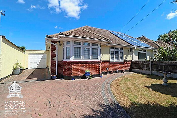 3 Bedroom Semi-Detached Bungalow For Sale In Warwick Close, Rayleigh, SS6