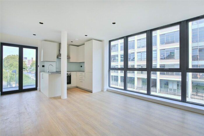 2 Bedroom Flat To Rent In Dame Street, London, N1