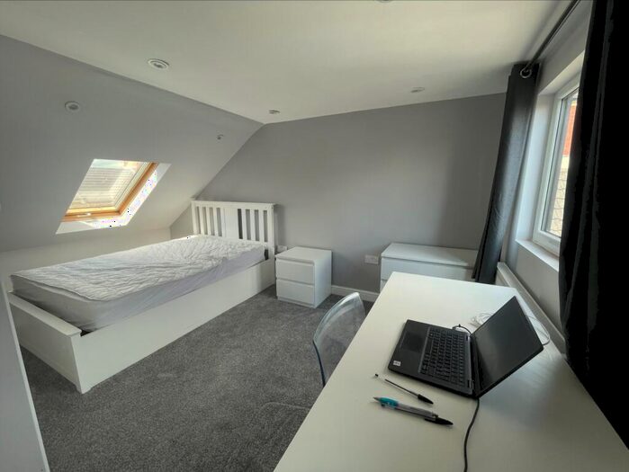 5 Bedroom Terraced House To Rent In Daniel Street, Cathays, CF24