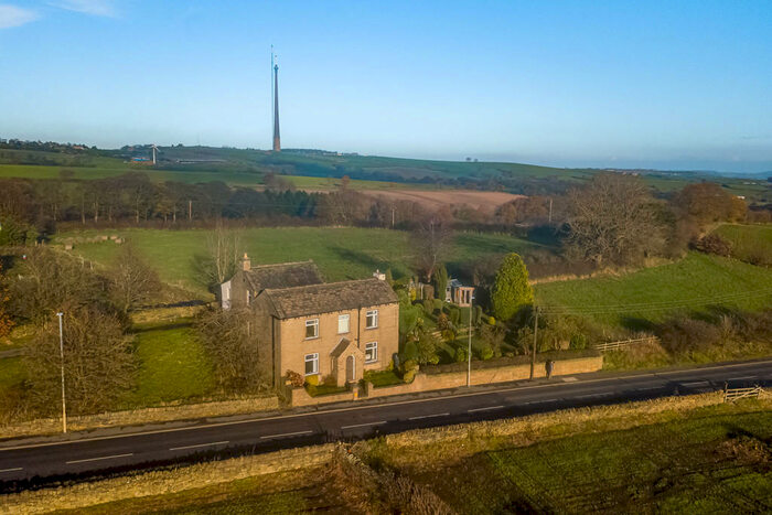 4 Bedroom Detached House For Sale In Huddersfield Road, Shelley, HD8