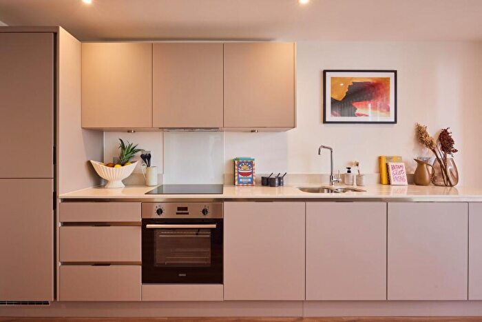 3 Bedroom Flat To Rent In , Cherry Orchard Road, Croydon, London, CR0