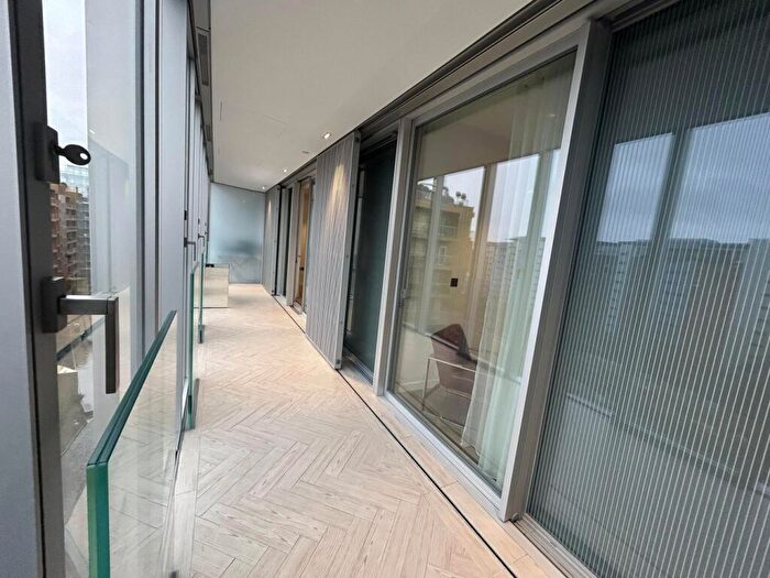 2 Bedroom Apartment To Rent In Circus Road West, Battersea Park, SW11
