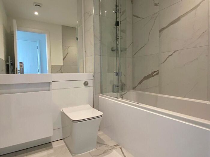 2 Bedroom Apartment To Rent In Trinity Point, New Road, Gravesend, DA11